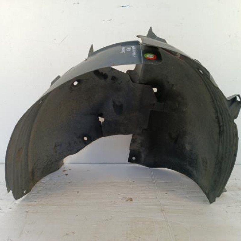 Pare boue avant droit RENAULT MODUS Pare boue avant droit RENAULT MODUS