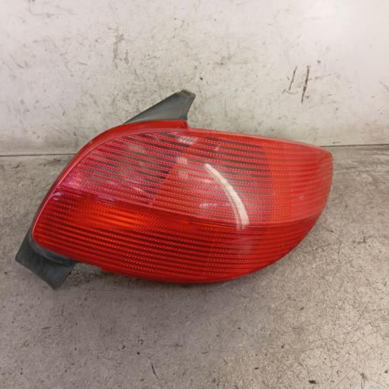 Feu arriere principal droit (feux) PEUGEOT 206 Feu arriere principal droit (feux) PEUGEOT 206