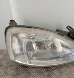 Optique avant principal droit (feux)(phare) OPEL CORSA C Photo n°1