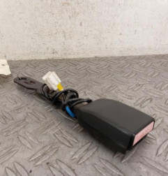 Attache ceinture avant droit PEUGEOT 1007 Photo n°1