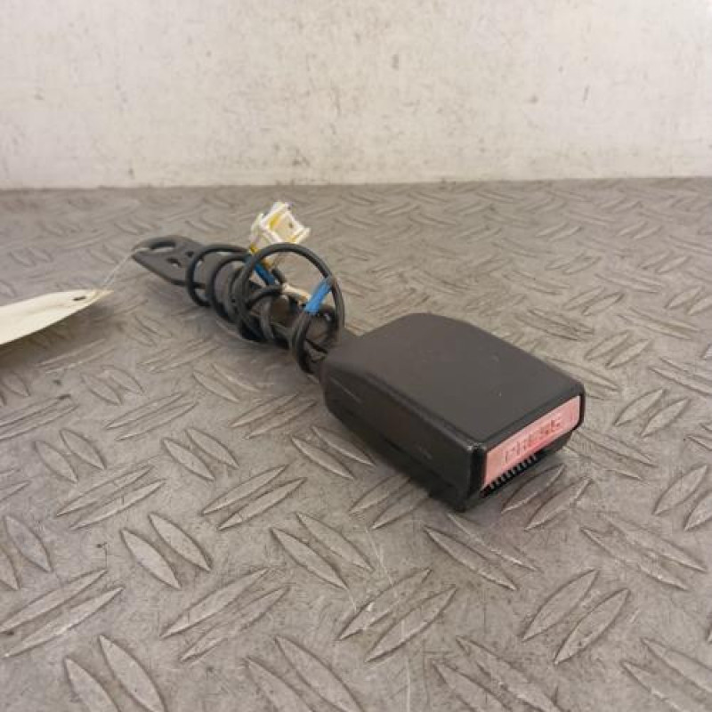 Attache ceinture avant gauche PEUGEOT 1007