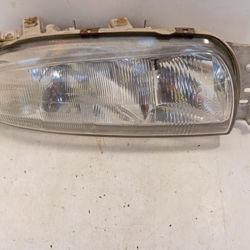 Optique avant principal gauche (feux)(phare) FORD FIESTA 4