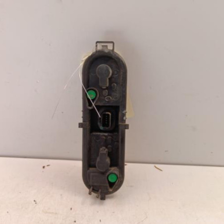 Platine feu arriere droit PEUGEOT 5008 1