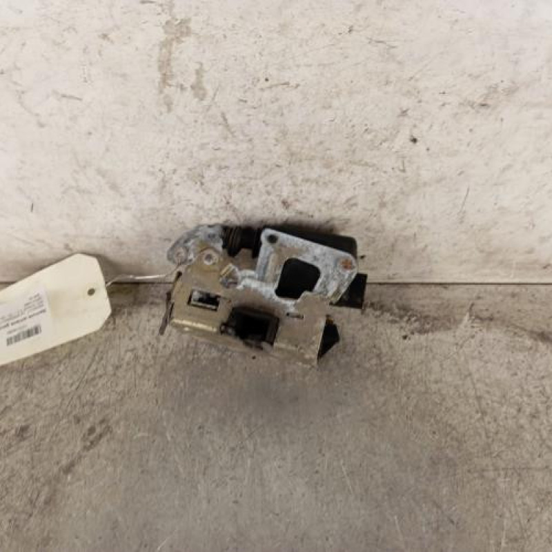 Serrure arriere gauche RENAULT R21 Serrure arriere gauche RENAULT R21