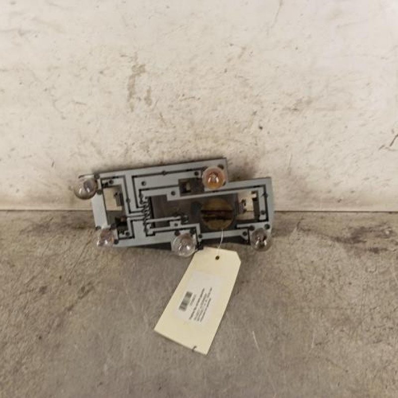 Platine feu arriere gauche PEUGEOT 306 Platine feu arriere gauche PEUGEOT 306