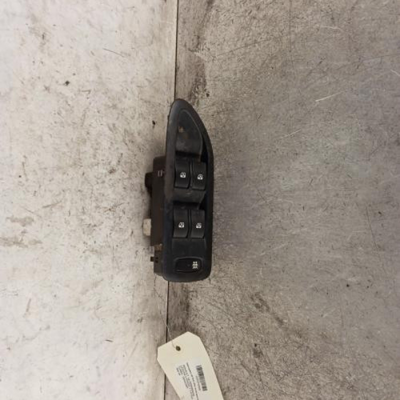 Interrupteur de leve vitre avant gauche RENAULT LAGUNA 2