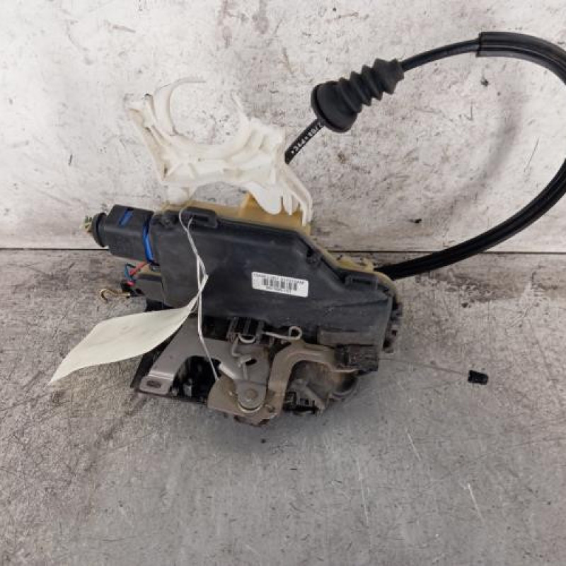 Serrure avant gauche SEAT IBIZA 3 Serrure avant gauche SEAT IBIZA 3