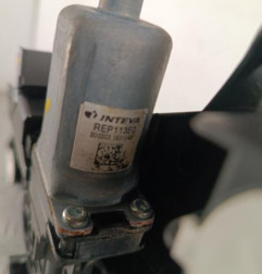 Leve vitre electrique avant gauche OPEL CORSA F Photo n°4