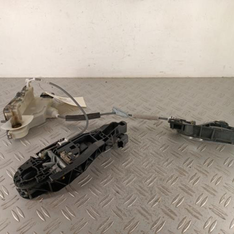 Serrure avant gauche OPEL CORSA F Serrure avant gauche OPEL CORSA F