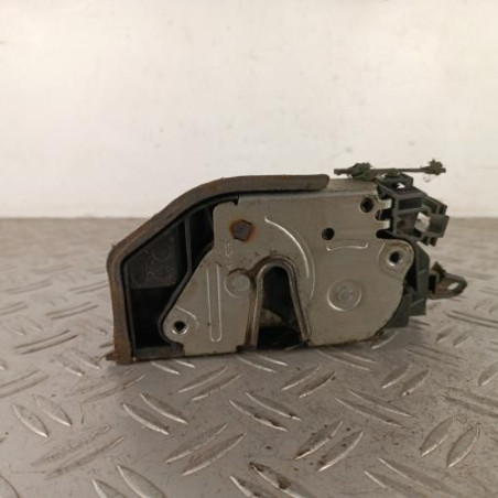 Serrure arriere droit BMW SERIE 1 E87