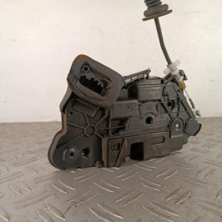 Serrure avant gauche VOLKSWAGEN POLO 5