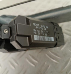 Leve vitre electrique avant gauche RENAULT GRAND SCENIC 2