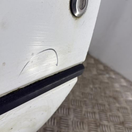 Porte avant gauche PEUGEOT 205