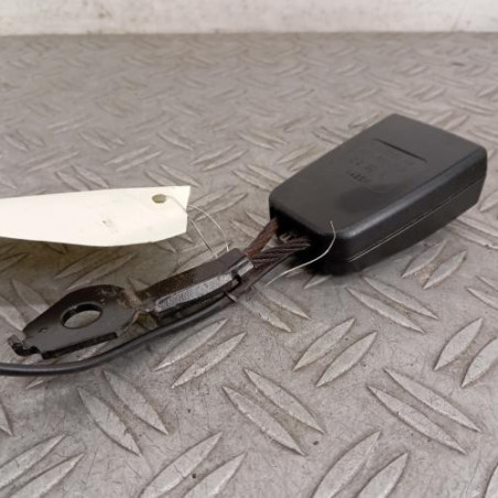 Attache ceinture avant gauche MERCEDES CLASSE GLK 204