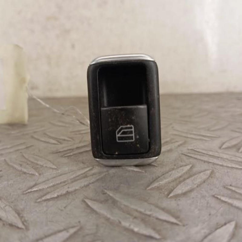 Interrupteur de leve vitre avant droit MERCEDES CLASSE GLK 204