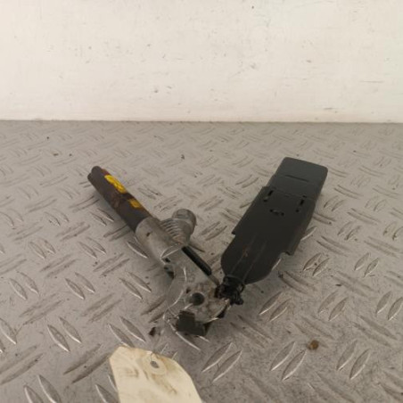 Attache ceinture avant gauche RENAULT KANGOO 1 Photo n°1