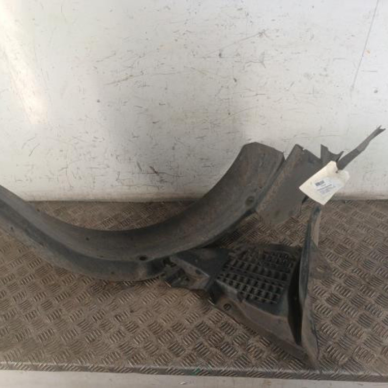 Pare boue avant droit RENAULT LAGUNA 2 Pare boue avant droit RENAULT LAGUNA 2