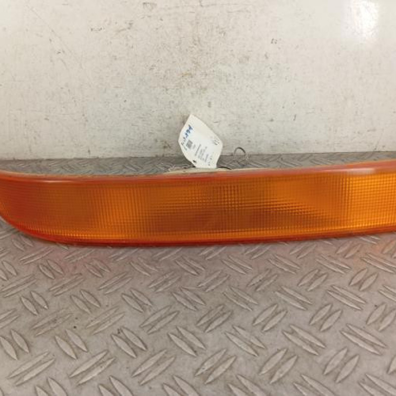Optique avant secondaire droit (feux)(clignotant) RENAULT MASTER 2