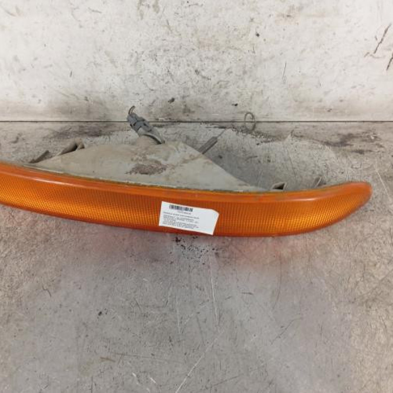 Optique avant secondaire droit (feux)(clignotant) RENAULT MASTER 2