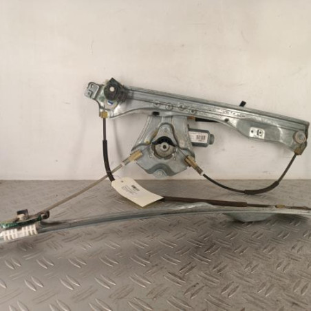 Leve vitre electrique avant droit RENAULT CLIO 3 Photo n°1