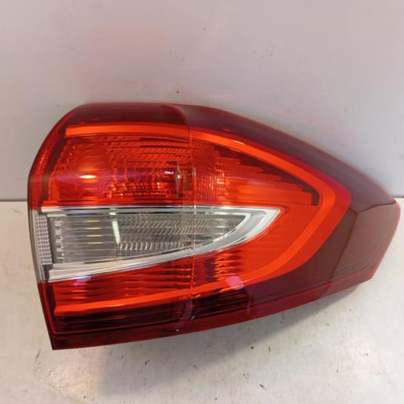 Feu arriere principal droit (feux) FORD C-MAX 2 Feu arriere principal droit (feux) FORD C-MAX 2