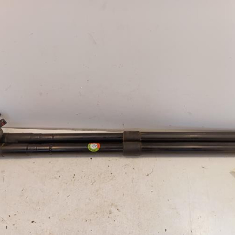 Verin de coffre FORD C-MAX 2 Verin de coffre FORD C-MAX 2