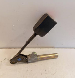 Attache ceinture avant gauche PEUGEOT 306