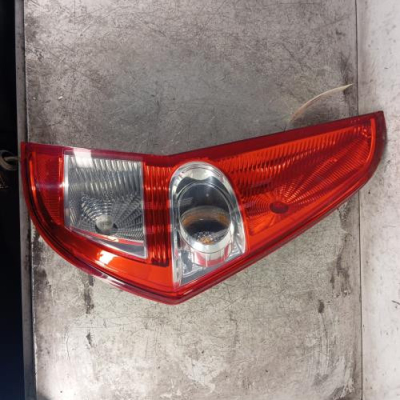 Feu arriere principal droit (feux) SUZUKI SPLASH Feu arriere principal droit (feux) SUZUKI SPLASH