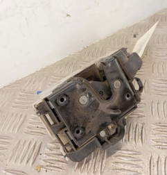 Serrure avant droit VOLKSWAGEN POLO 3