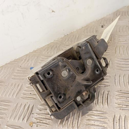 Serrure avant droit VOLKSWAGEN POLO 3