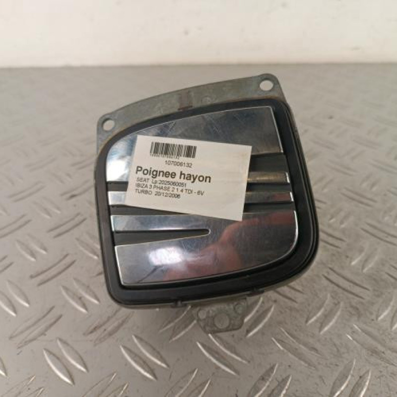 Poignee hayon SEAT IBIZA 3 Poignee hayon SEAT IBIZA 3