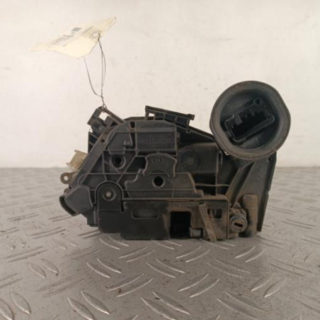 Serrure arriere droit VOLKSWAGEN GOLF 6 Photo n°1