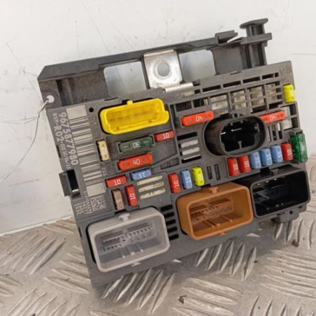 Boitier servitude moteur (BSM) PEUGEOT 3008 1