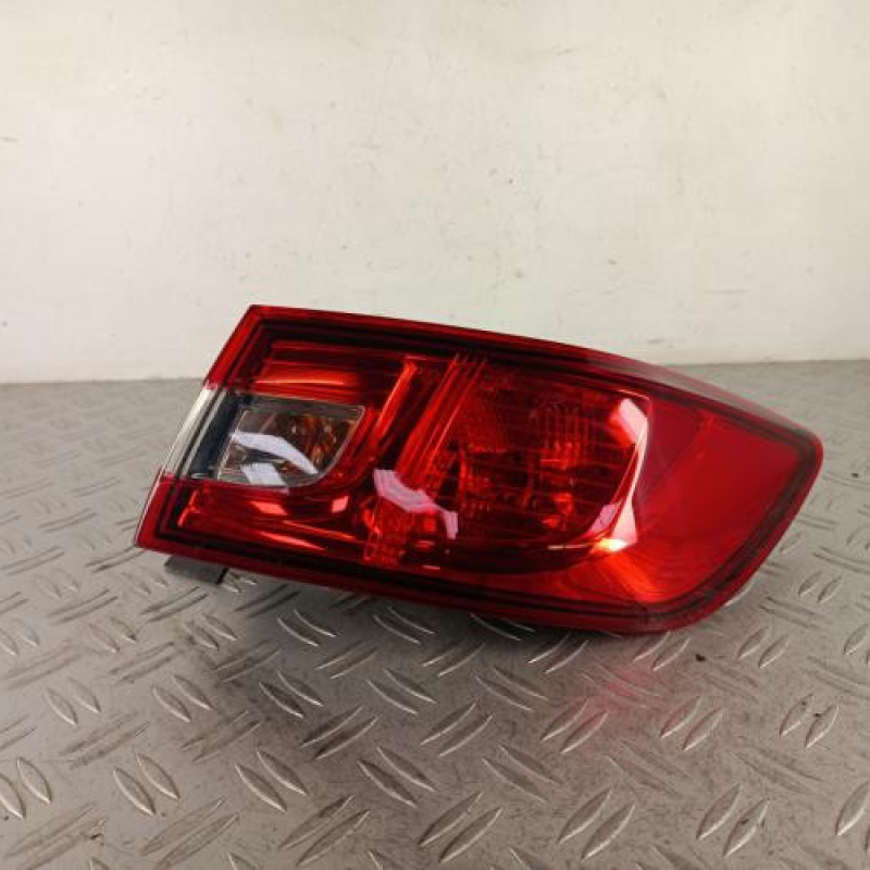 Feu arriere principal droit (feux) RENAULT CLIO 4 Feu arriere principal droit (feux) RENAULT CLIO 4