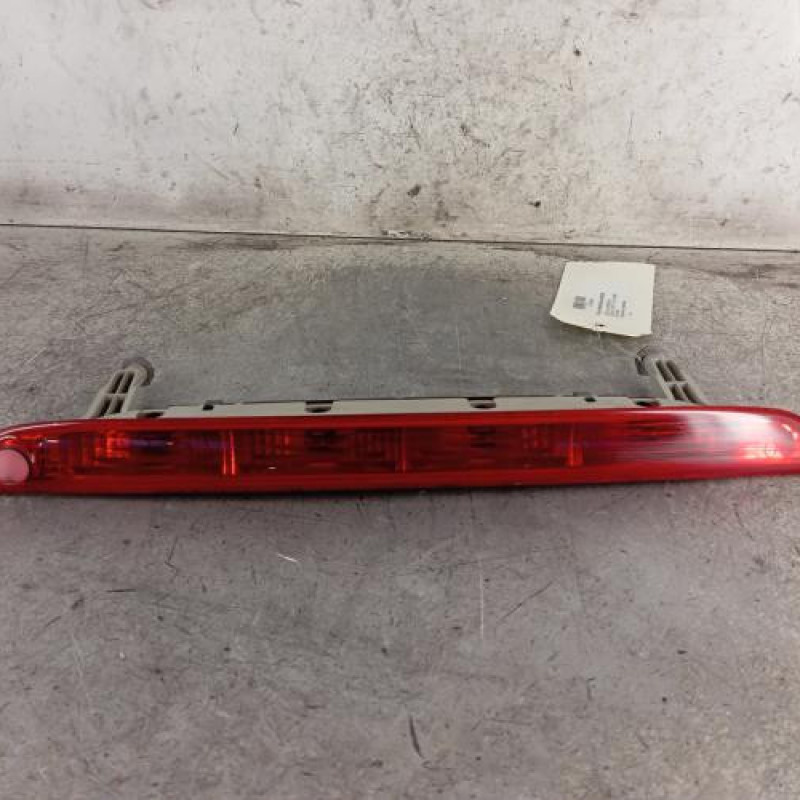 Feu arriere stop central SUZUKI SPLASH Feu arriere stop central SUZUKI SPLASH