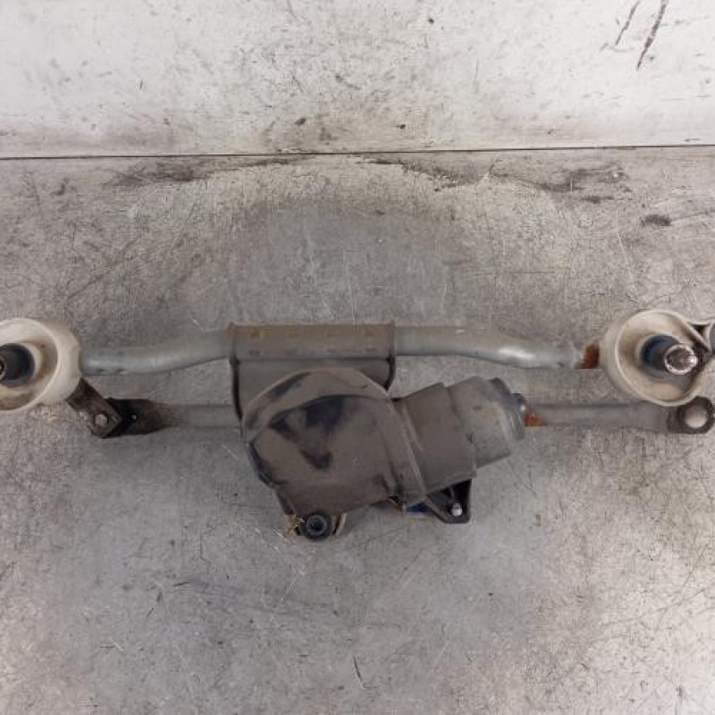 Moteur essuie glace avant SUZUKI SPLASH