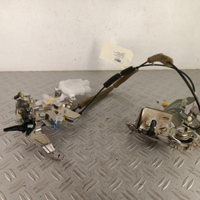 Serrure de porte laterale gauche DACIA DOKKER