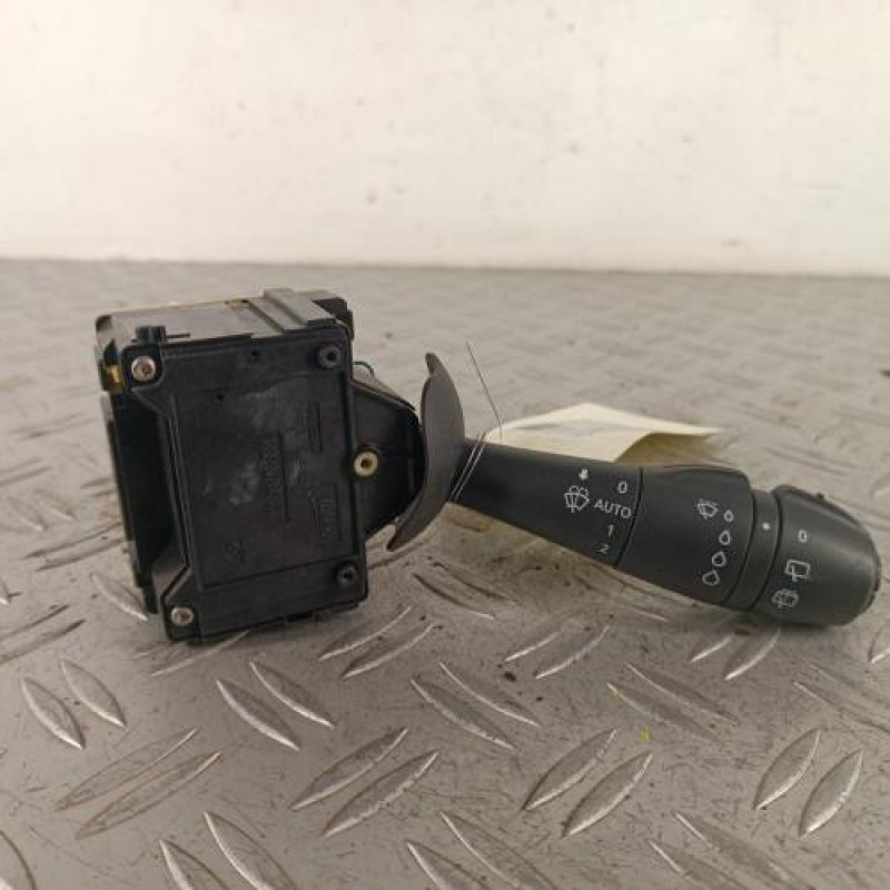 Commodo d'essuie glaces RENAULT CLIO 4 Commodo d'essuie glaces RENAULT CLIO 4