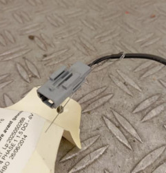 Attache ceinture avant gauche RENAULT CLIO 4 Photo n°3