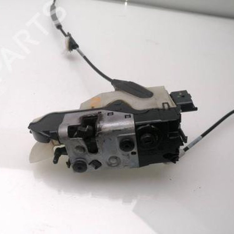 Serrure avant gauche PEUGEOT 208 1 Serrure avant gauche PEUGEOT 208 1