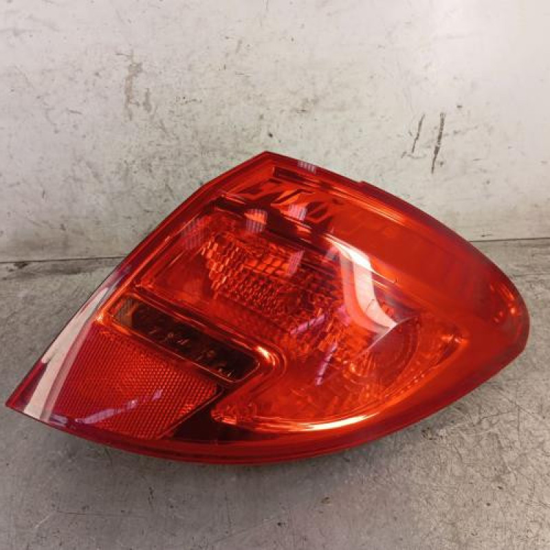 Feu arriere principal droit (feux) OPEL MERIVA B Feu arriere principal droit (feux) OPEL MERIVA B