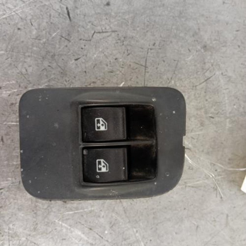 Interrupteur de leve vitre avant gauche PEUGEOT BIPPER
