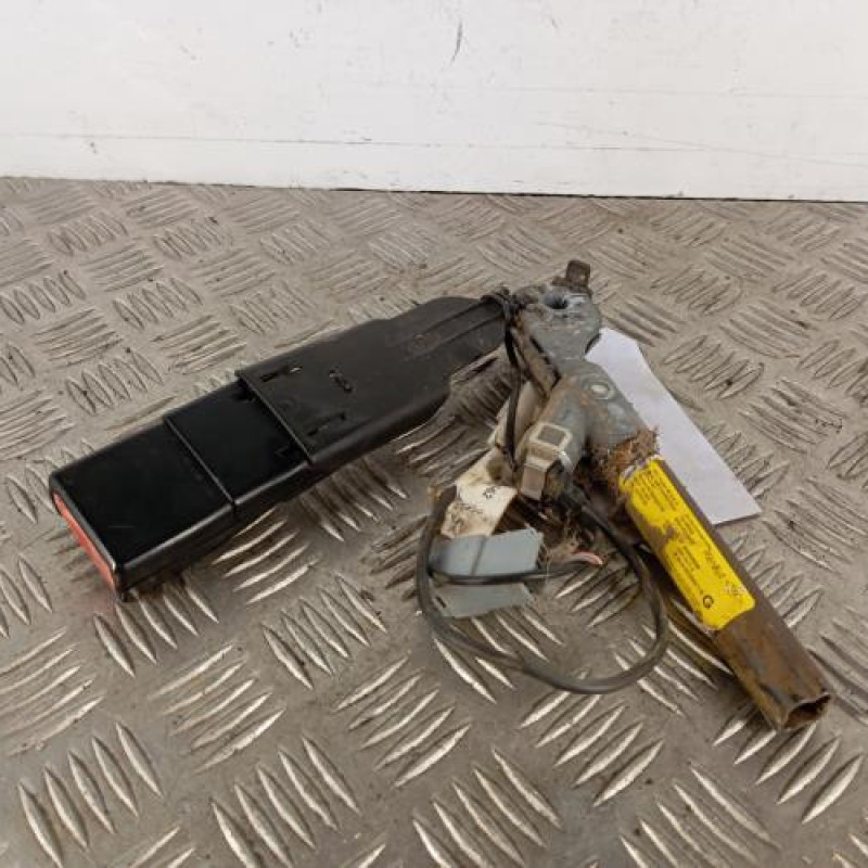 Attache ceinture avant gauche RENAULT KANGOO 1
