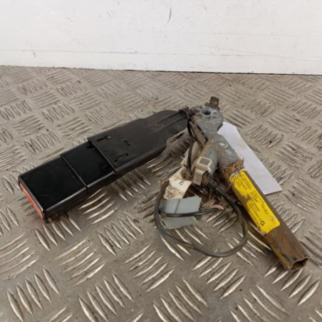 Attache ceinture avant gauche RENAULT KANGOO 1 Photo n°1