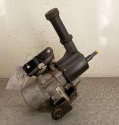 Pompe de direction PEUGEOT 5008 1