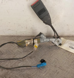 Attache ceinture avant gauche RENAULT CLIO 2 Photo n°1
