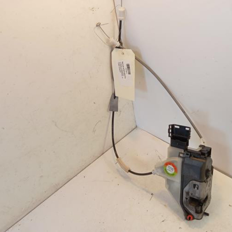 Serrure arriere gauche CITROEN C4 CACTUS Serrure arriere gauche CITROEN C4 CACTUS