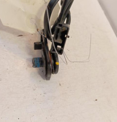 Attache ceinture avant gauche OPEL KARL Photo n°3