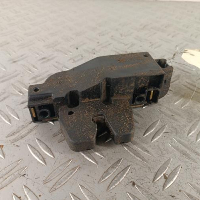 Serrure de hayon CITROEN C3 1 Serrure de hayon CITROEN C3 1