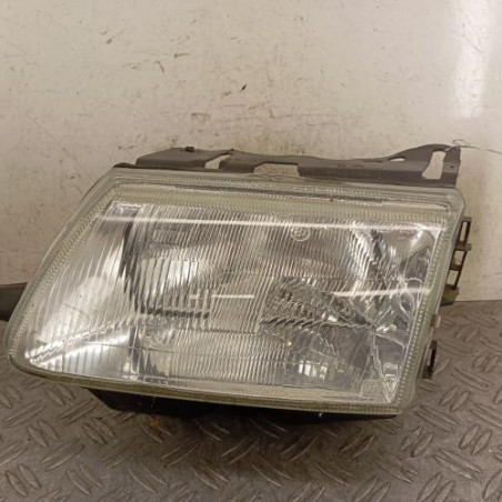 Optique avant principal gauche (feux)(phare) CITROEN SAXO Photo n°1